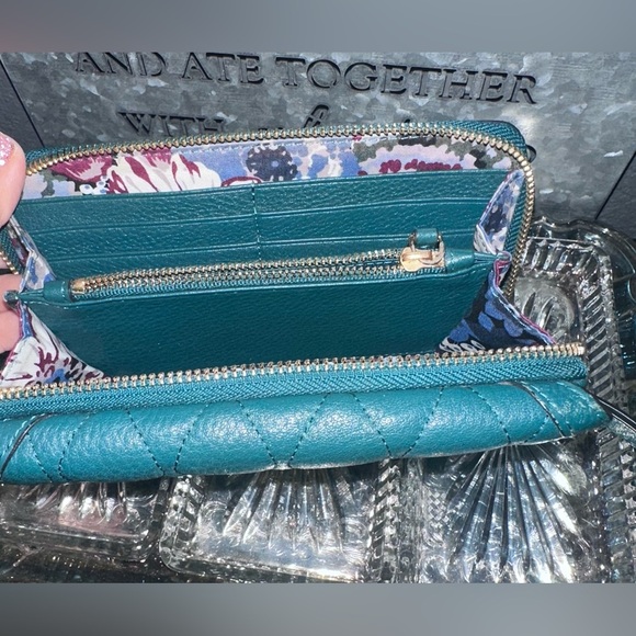 Used Vera Bradley Leather Ultimate Wristlet In Sycamore Forest Green - Picture 2 of 3